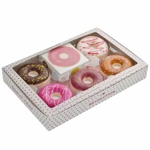 I‎ Heart Revolution Donut Tray Makeup